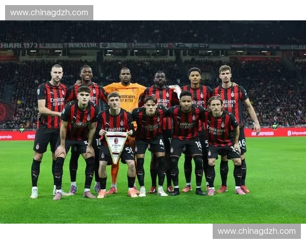 意大利足球联赛：顶级俱乐部争冠激烈 传统豪门与新兴势力的较量